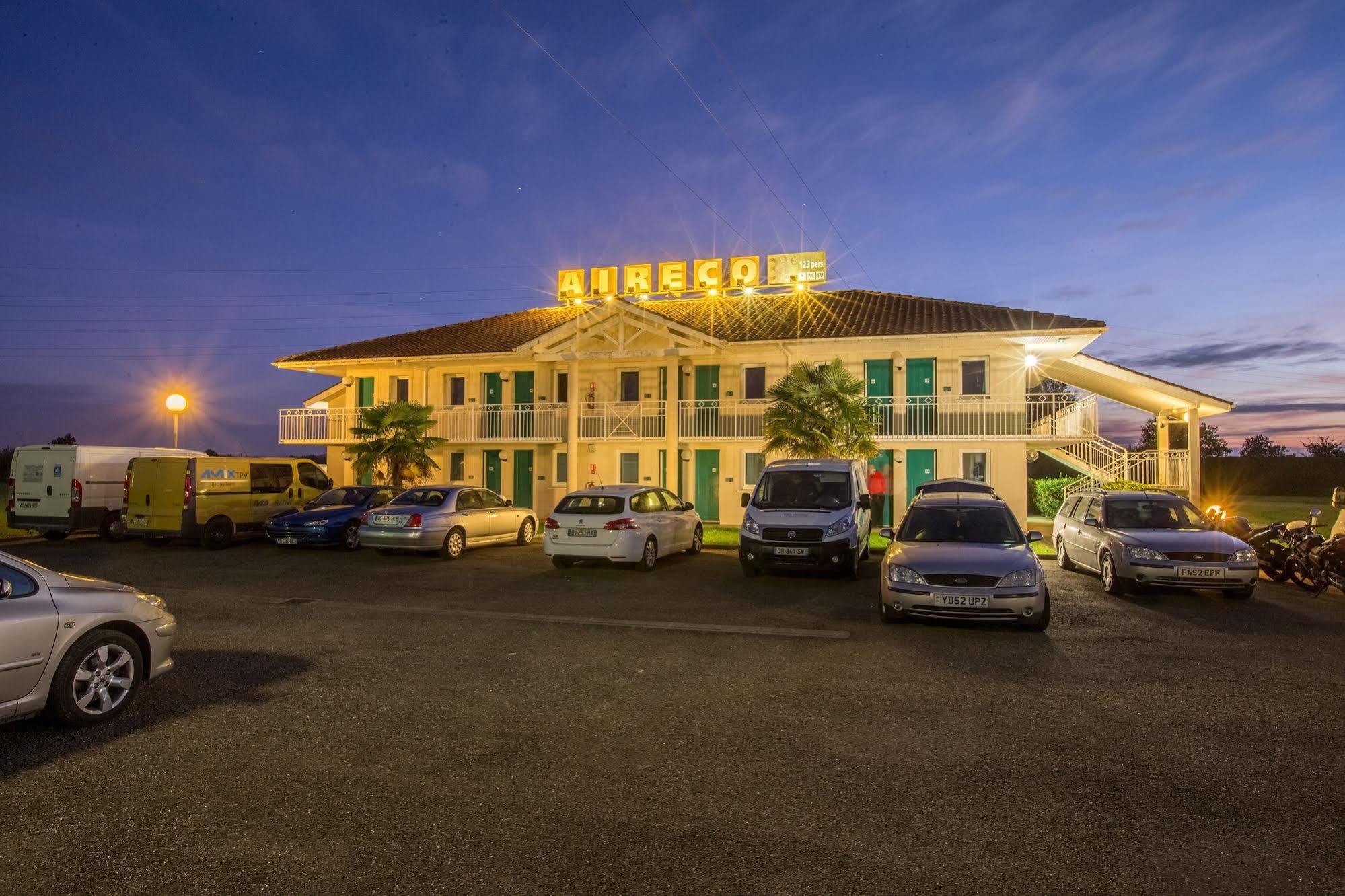 Aireco Hotel Cazères-sur-lʼAdour Buitenkant foto