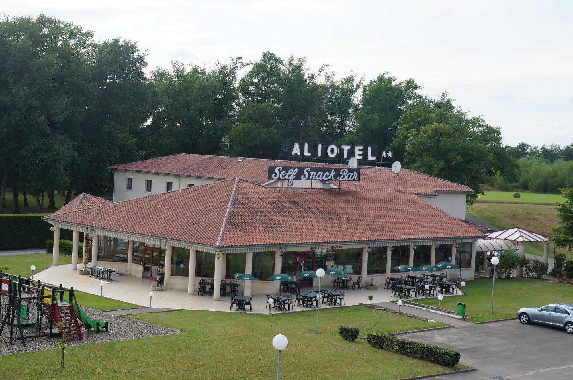 Aireco Hotel Cazères-sur-lʼAdour Buitenkant foto